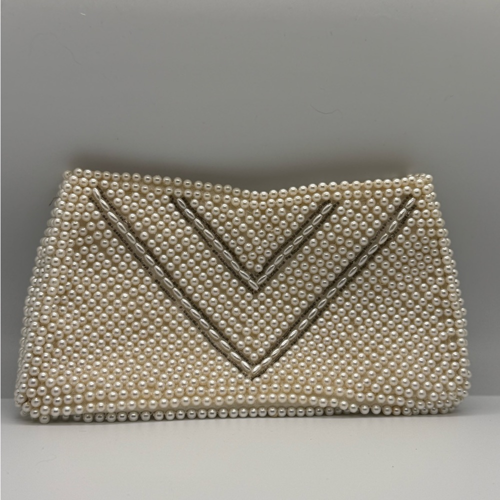 Elegant Cream Pearl Clutch
